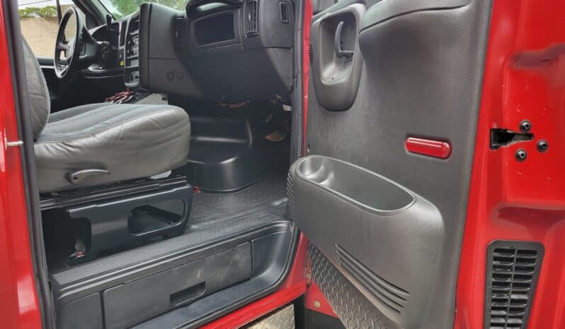 
								2008 Chevy Kodiak 6.6L with Allison McCoy Miller Ambulance or Command/Support Vehicle full									