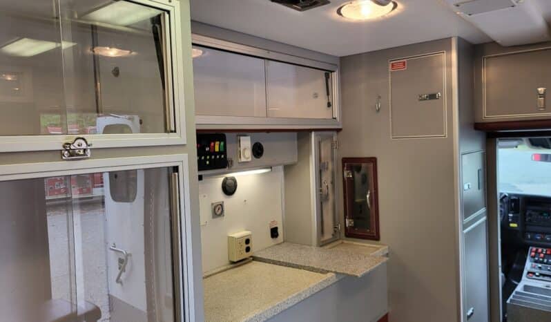 
								2008 Chevy Kodiak 6.6L with Allison McCoy Miller Ambulance or Command/Support Vehicle full									