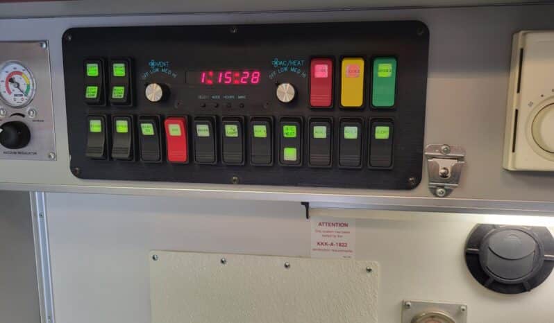 
								2008 Chevy Kodiak 6.6L with Allison McCoy Miller Ambulance or Command/Support Vehicle full									