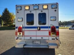 
										2007 G3500 6.6L Wheeled Coach Ambulance full									