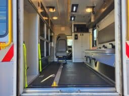 
										2007 G3500 6.6L Wheeled Coach Ambulance full									