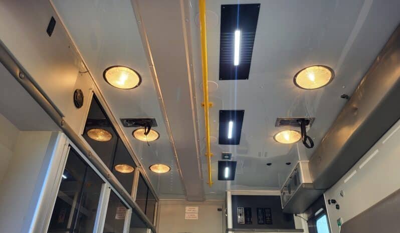 
								2007 G3500 6.6L Wheeled Coach Ambulance full									