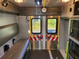 
										2007 G3500 6.6L Wheeled Coach Ambulance full									