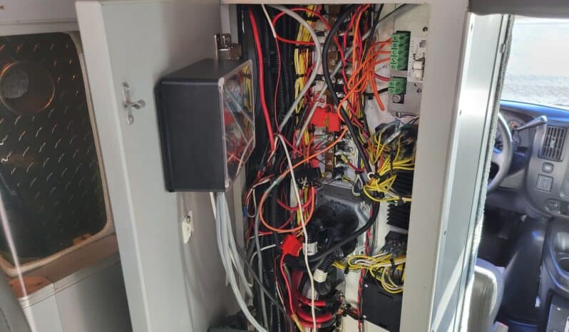 
								2007 G3500 6.6L Wheeled Coach Ambulance full									