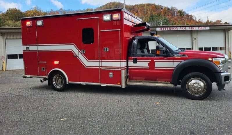 
								2014 F450 6.7L AEV Ambulance full									