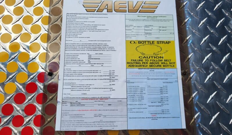 
								2014 F450 6.7L AEV Ambulance full									