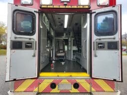 
										2014 F450 6.7L AEV Ambulance full									