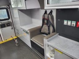 
										2014 F450 6.7L AEV Ambulance full									