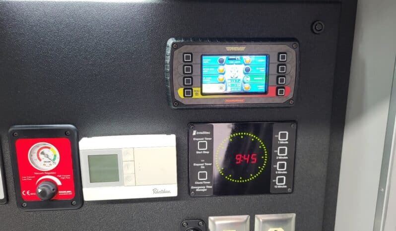 
								2014 F450 6.7L AEV Ambulance full									