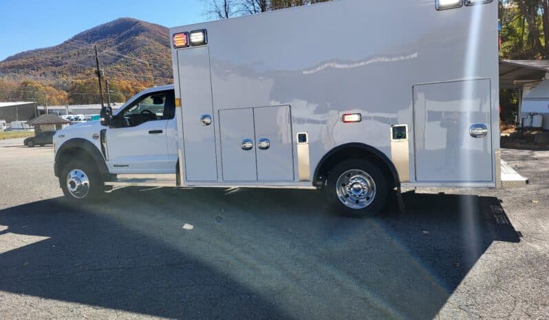
								New F450 4×4 6.7L Braun Super Chief Stock Build Remount Ambulance full									