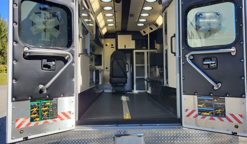
								New F450 4×4 6.7L Braun Super Chief Stock Build Remount Ambulance full									