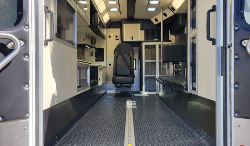 
								New F450 4×4 6.7L Braun Super Chief Stock Build Remount Ambulance full									