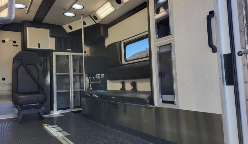 
								New F450 4×4 6.7L Braun Super Chief Stock Build Remount Ambulance full									