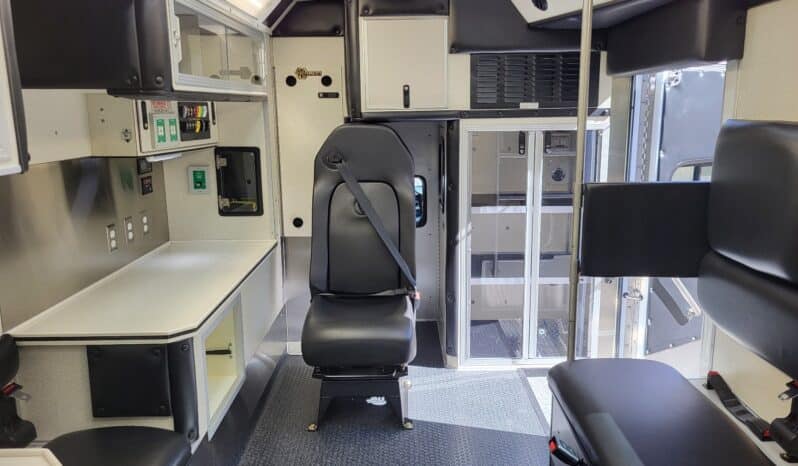 
								New F450 4×4 6.7L Braun Super Chief Stock Build Remount Ambulance full									