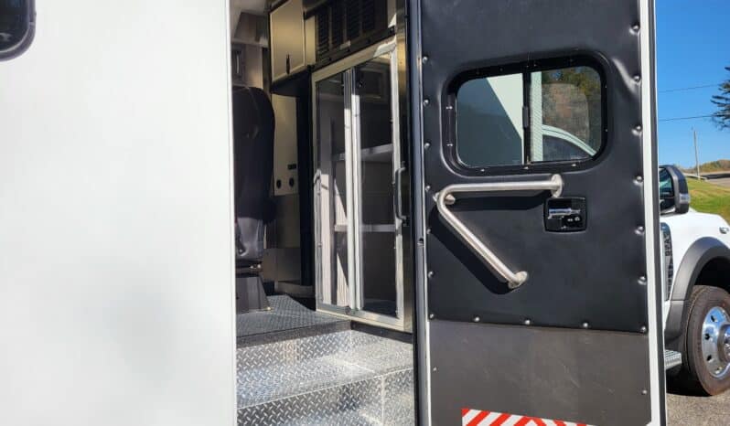 
								New F450 4×4 6.7L Braun Super Chief Stock Build Remount Ambulance full									