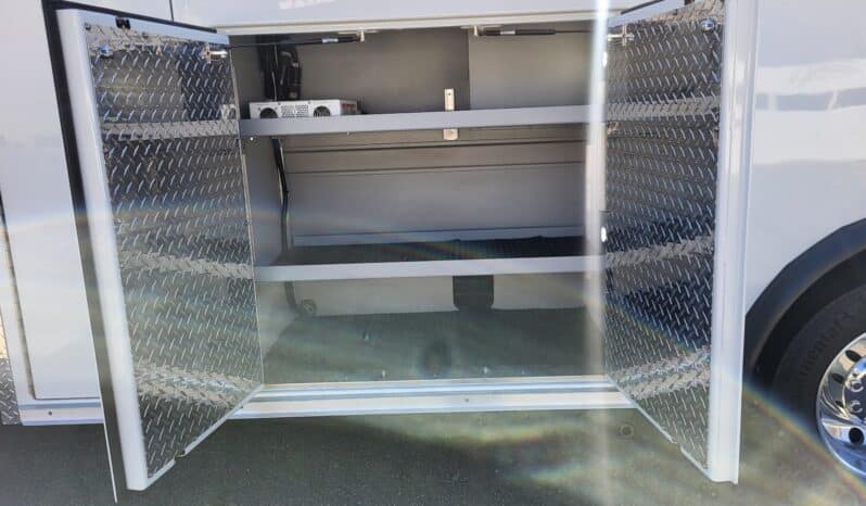 
								New F450 4×4 6.7L Braun Super Chief Stock Build Remount Ambulance full									