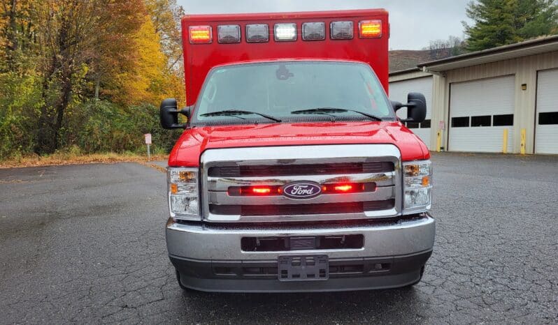 
								New 2025 Wheeled Coach Stock Build Remount Ambulance full									