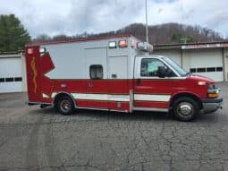 
										2015 G4500 6.6L Road Rescue Ambulance full									