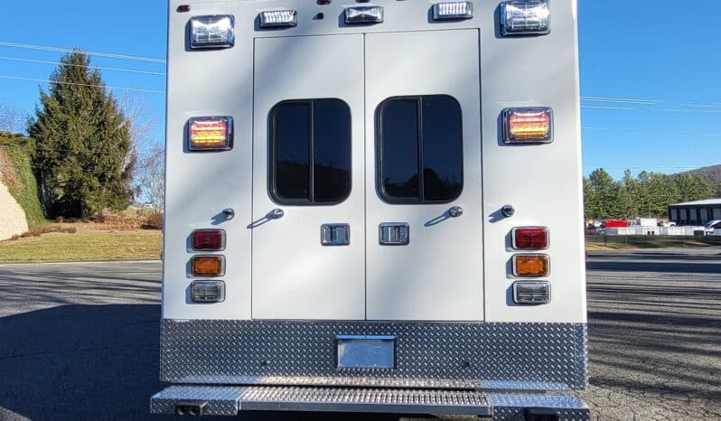 
								New F550 4×4 6.7L Road Rescue Stock Build Remount Ambulance full									