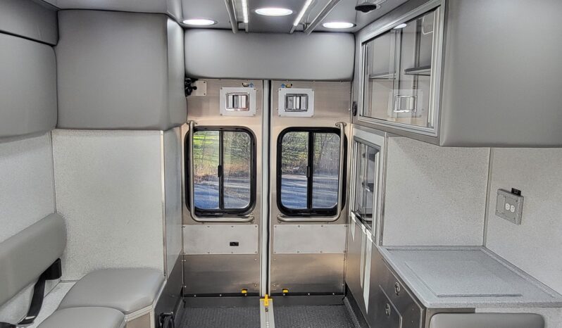 
								New F550 4×4 6.7L Road Rescue Stock Build Remount Ambulance full									