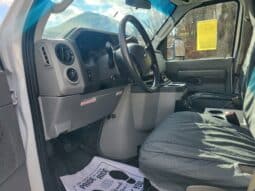 
										2016 E450 V10 Gas Demers Ambulance full									