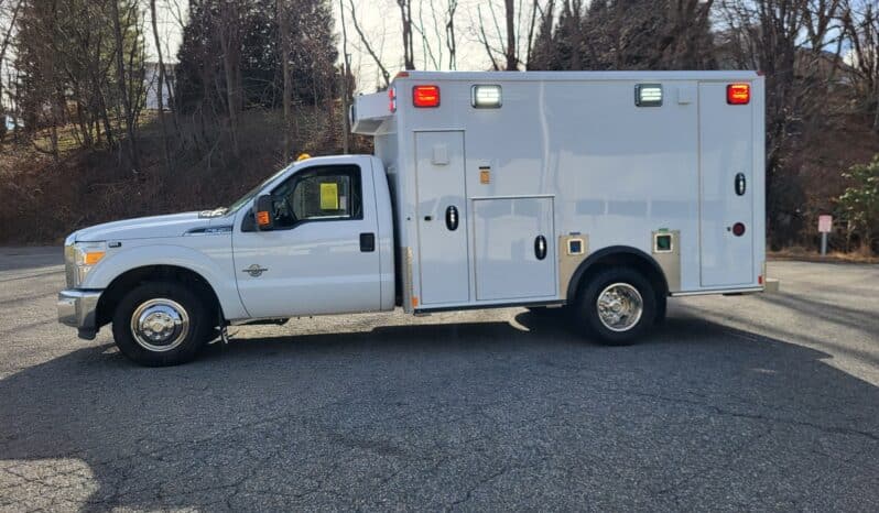 
								2016 F450 Wheeled Coach Ambulance full									