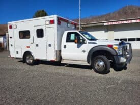 2012 F450 4×4 Med Tech Ambulance with Stryker Power-LOAD and POWER PRO XT Cot
