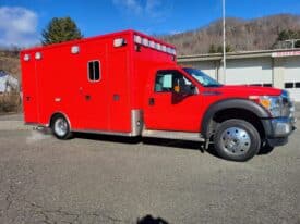2015 F450 4×4 6.7L Life Line Ambulance with STRYKER Power-LOAD and POWER PRO XT Cot
