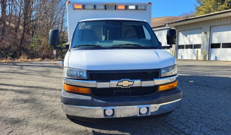 
								2007 G3500 6.6L Wheeled Coach Ambulance w 65k miles full									
