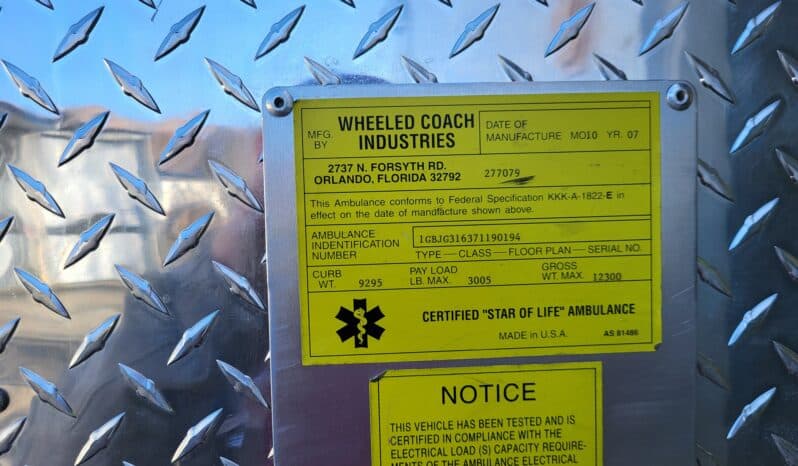 
								2007 G3500 6.6L Wheeled Coach Ambulance w 65k miles full									