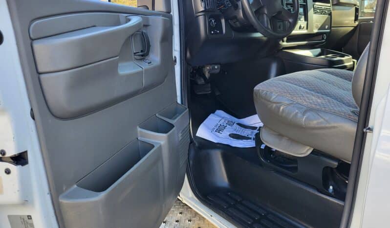 
								2007 G3500 6.6L Wheeled Coach Ambulance w 65k miles full									