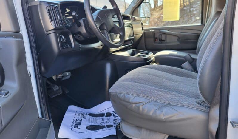 
								2007 G3500 6.6L Wheeled Coach Ambulance w 65k miles full									