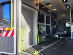 
										2007 G3500 6.6L Wheeled Coach Ambulance w 65k miles full									