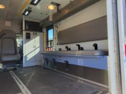 
										2007 G3500 6.6L Wheeled Coach Ambulance w 65k miles full									