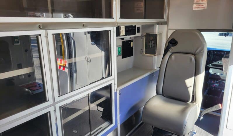 
								2007 G3500 6.6L Wheeled Coach Ambulance w 65k miles full									