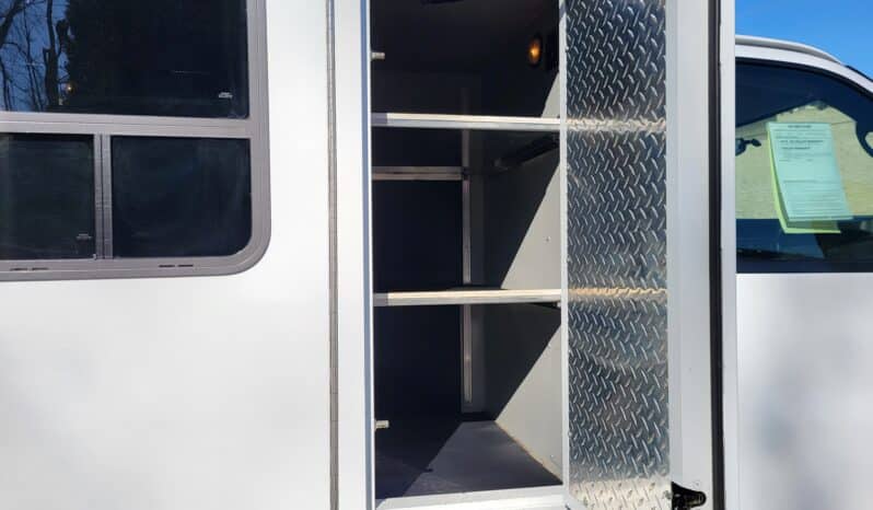 
								2007 G3500 6.6L Wheeled Coach Ambulance w 65k miles full									