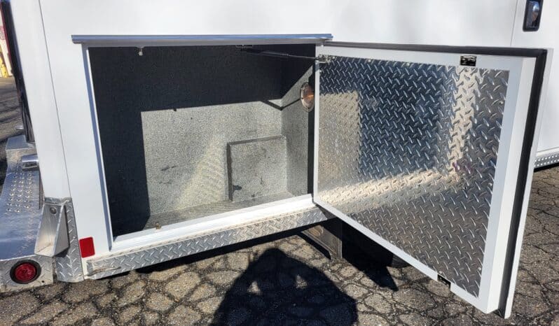 
								2007 G3500 6.6L Wheeled Coach Ambulance w 65k miles full									