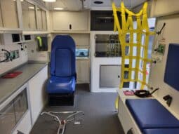 
										2015 F450 4×4 Wheeled Coach Ambulance, Only 38k miles full									