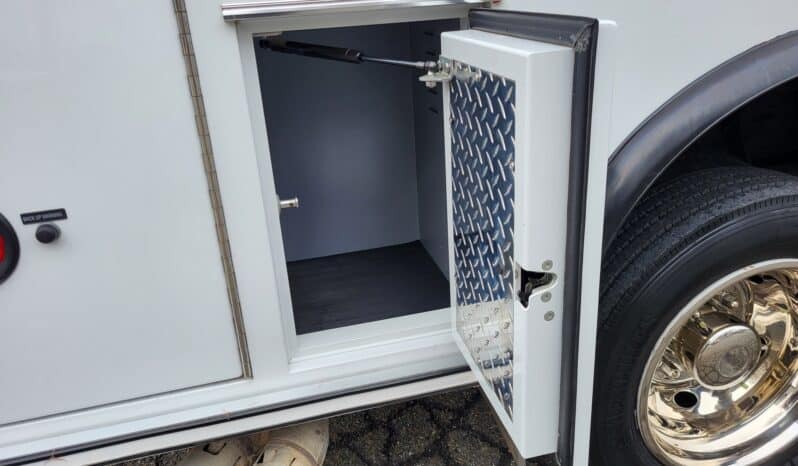 
								2015 F450 4×4 Wheeled Coach Ambulance, Only 38k miles full									