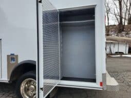 
										2015 F450 4×4 Wheeled Coach Ambulance, Only 38k miles full									