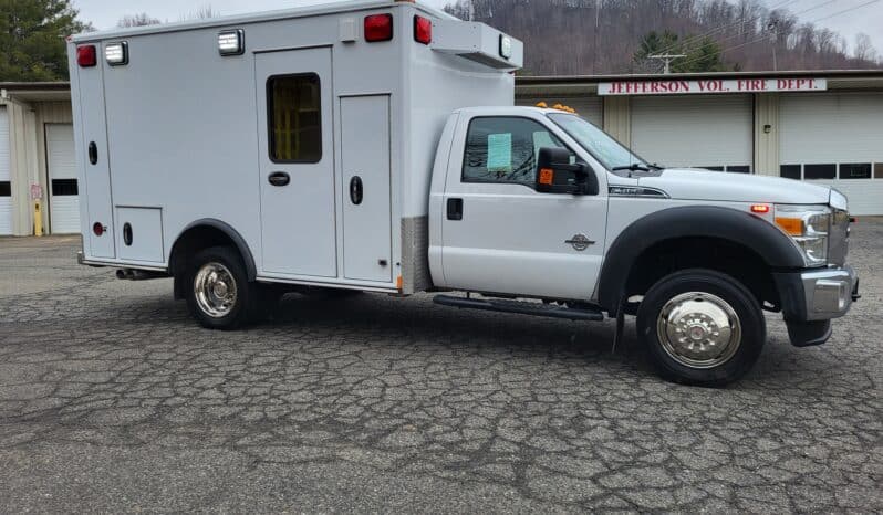
								2016 F450 6.7L Wheeled Coach Ambulance, Only 63k miles, Stryker Performance-LOAD full									