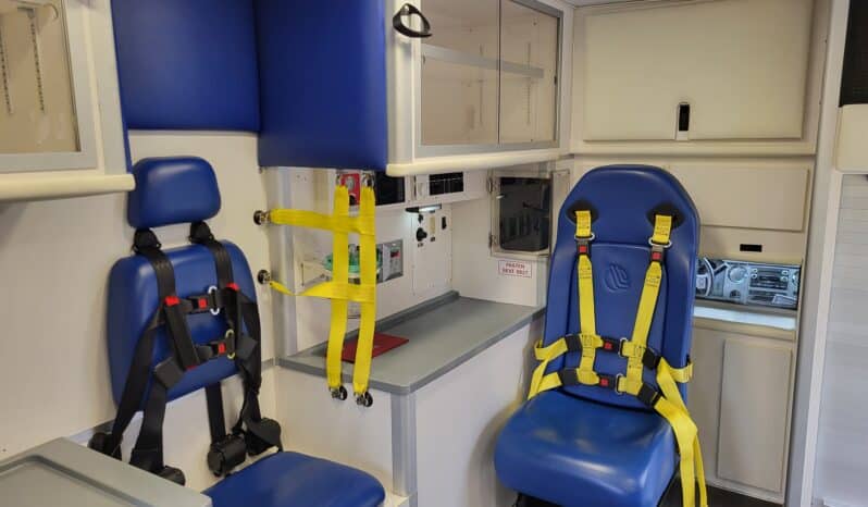 
								2016 F450 6.7L Wheeled Coach Ambulance, Only 63k miles, Stryker Performance-LOAD full									