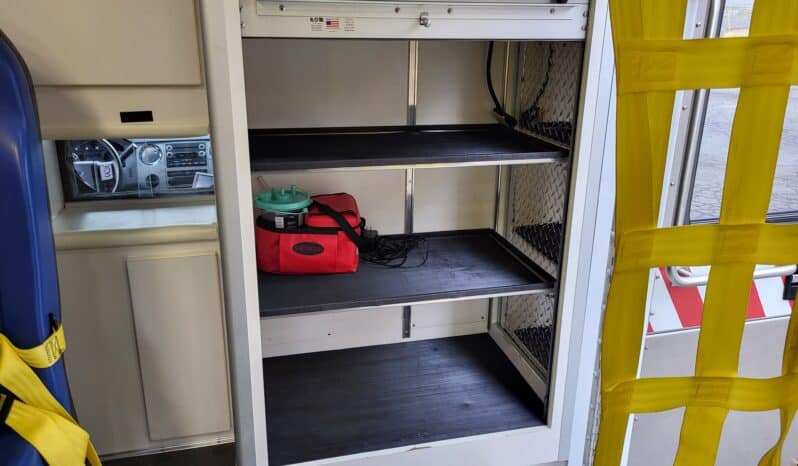 
								2016 F450 6.7L Wheeled Coach Ambulance, Only 63k miles, Stryker Performance-LOAD full									