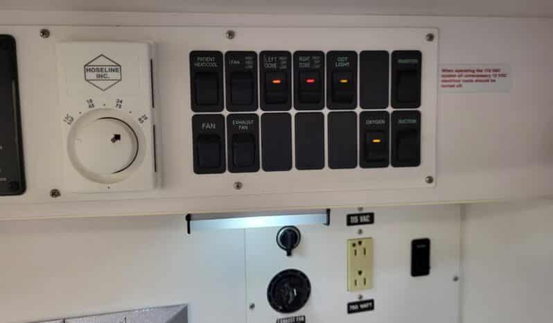 
								2016 F450 6.7L Wheeled Coach Ambulance, Only 63k miles, Stryker Performance-LOAD full									