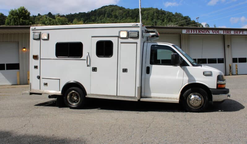 
								2013 Chevy G3500 6.6L Med-Tech Ambulance full									