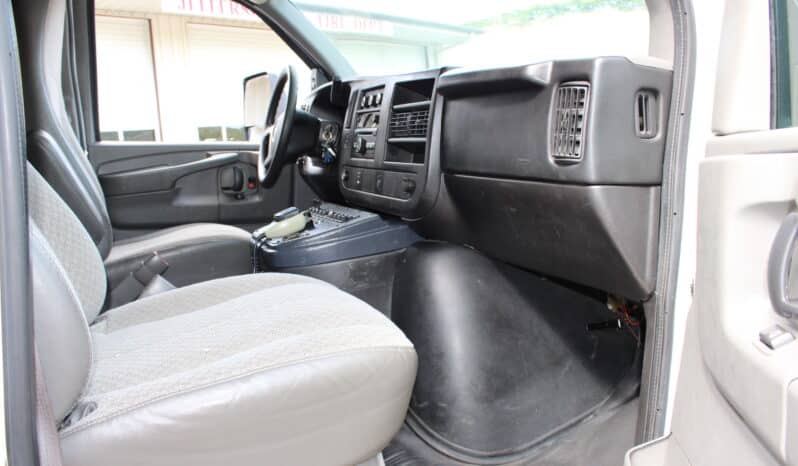 
								2013 Chevy G3500 6.6L Med-Tech Ambulance full									