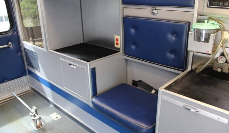 
								2013 Chevy G3500 6.6L Med-Tech Ambulance full									