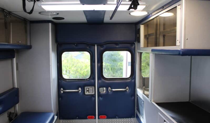 
								2013 Chevy G3500 6.6L Med-Tech Ambulance full									