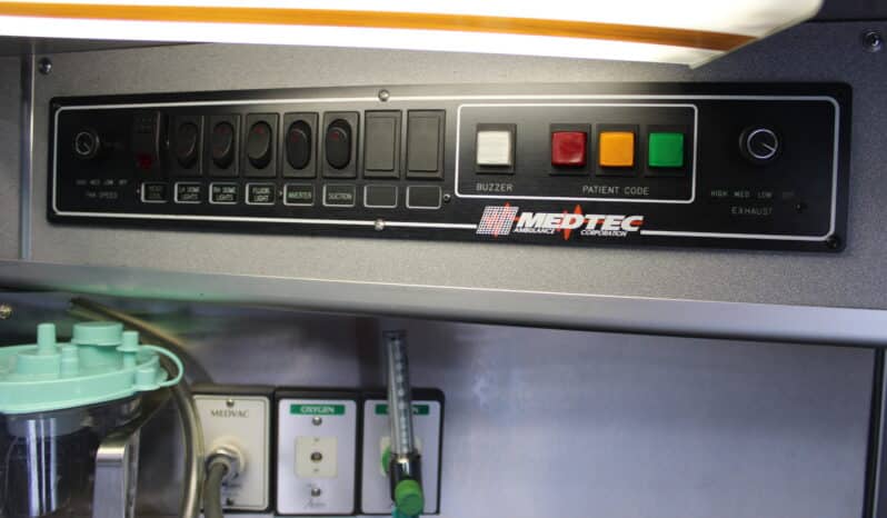 
								2013 Chevy G3500 6.6L Med-Tech Ambulance full									