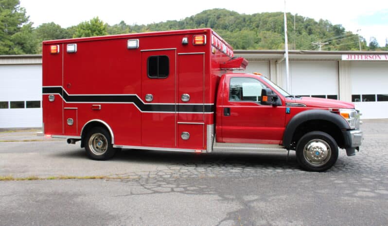 
								2015 F450 4×4 6.7L McCoy Miller Ambulance full									